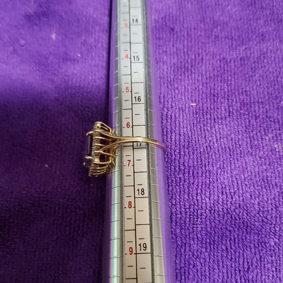 10kg gold Amethyst, Diamond chips Ring - Picture 4 of 8